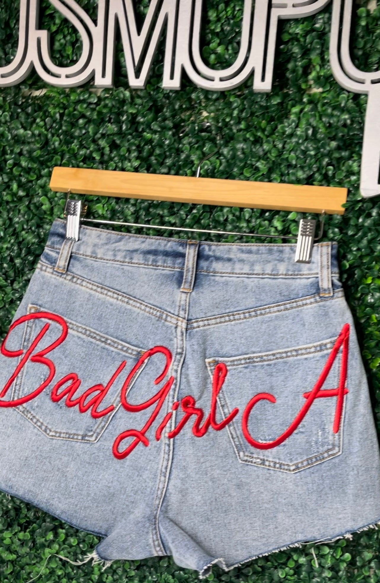 EMBROIDERED DENIM SHORTS